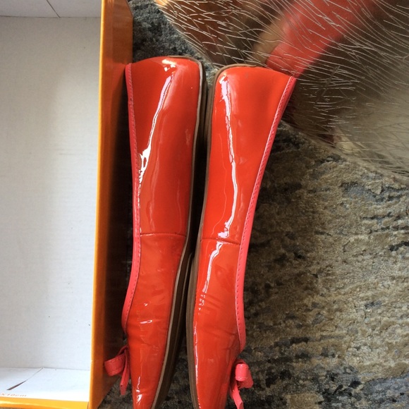 Kate spade- super cute flats - Picture 7 of 8